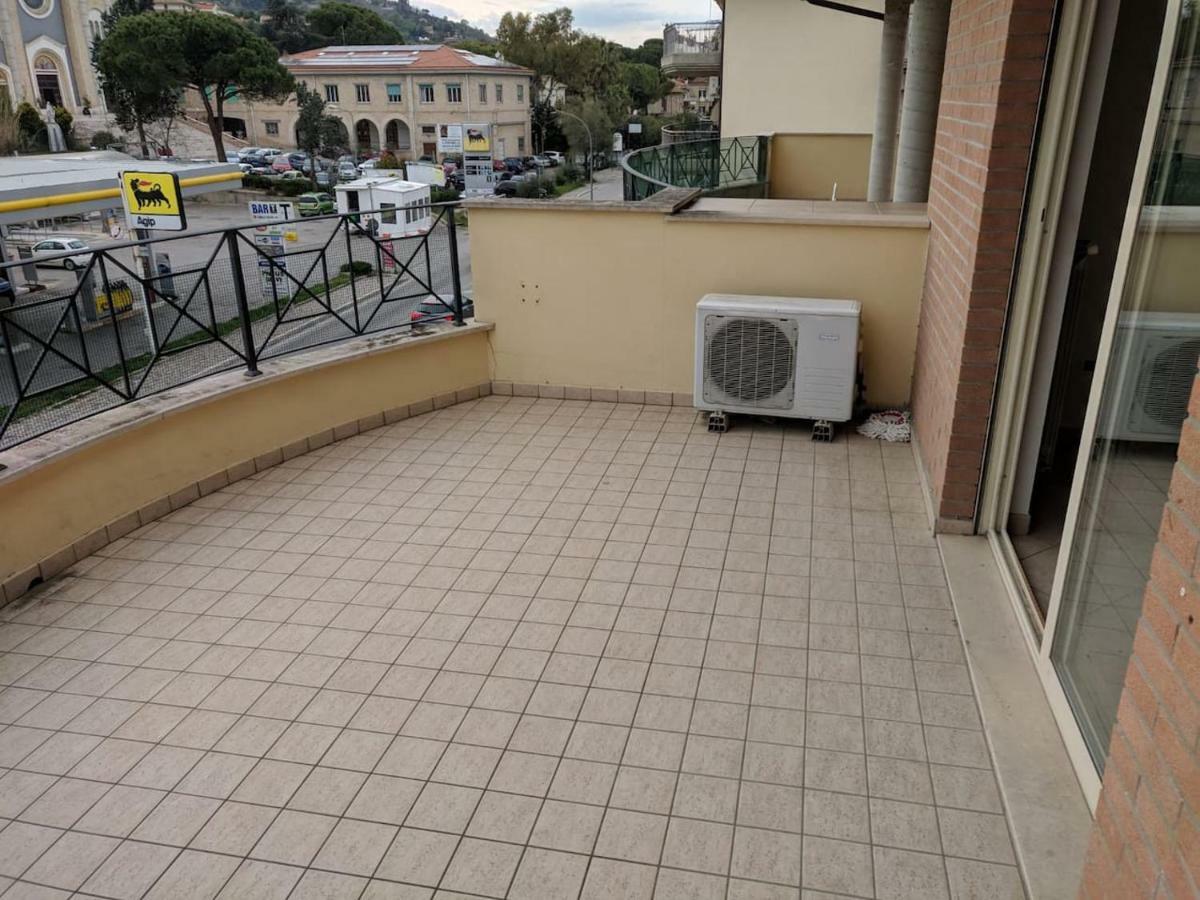 La Perla Apartment Silvi Marina Bagian luar foto